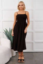 Major Flirt Sleeveless Smocked Midi Dress (Black)