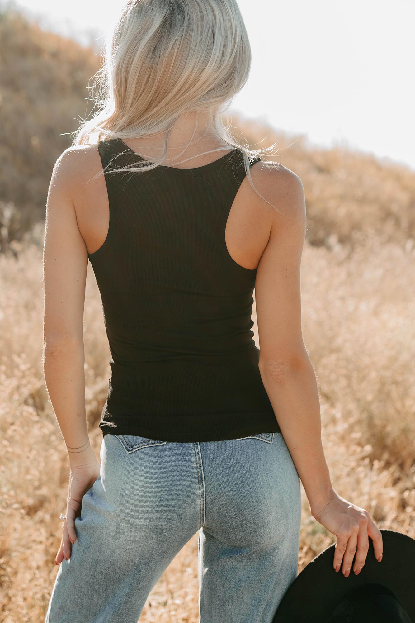 Daily Icon Notched Signature 8 Rib Knit Tank (Black)