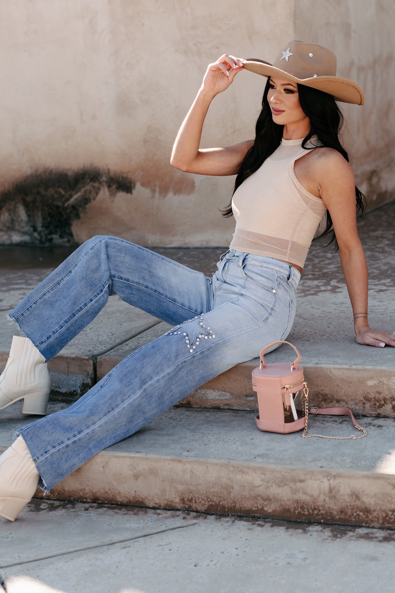 DOORBUSTER Evianna Mid-Rise Rhinestone Star Straight Leg Jeans (Light Wash)