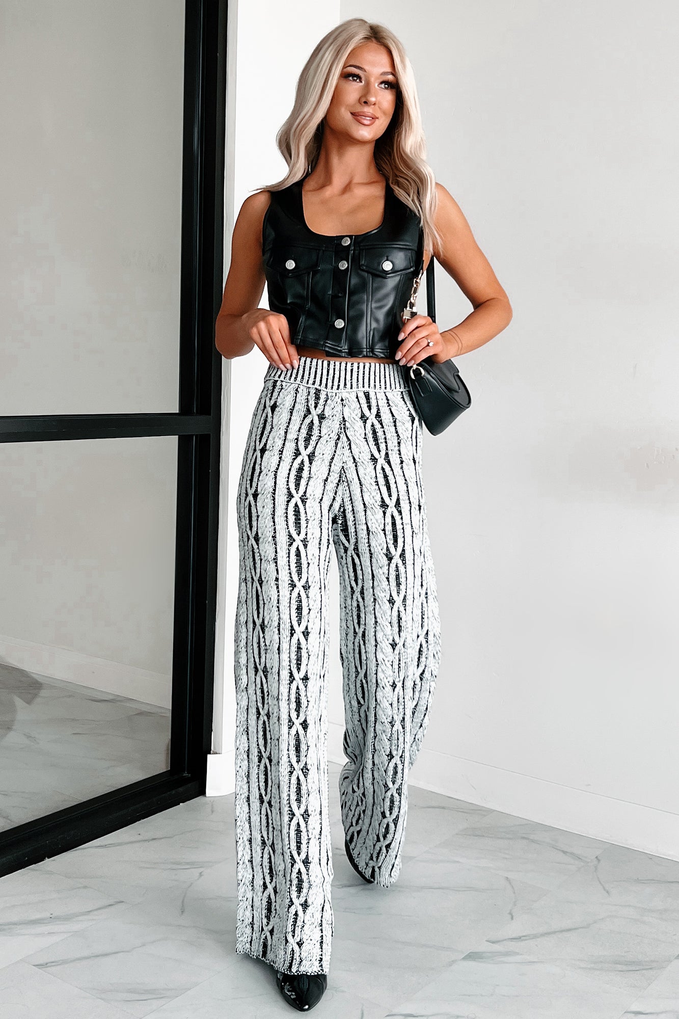 Ria Sleeveless Pleather Vest (Black)