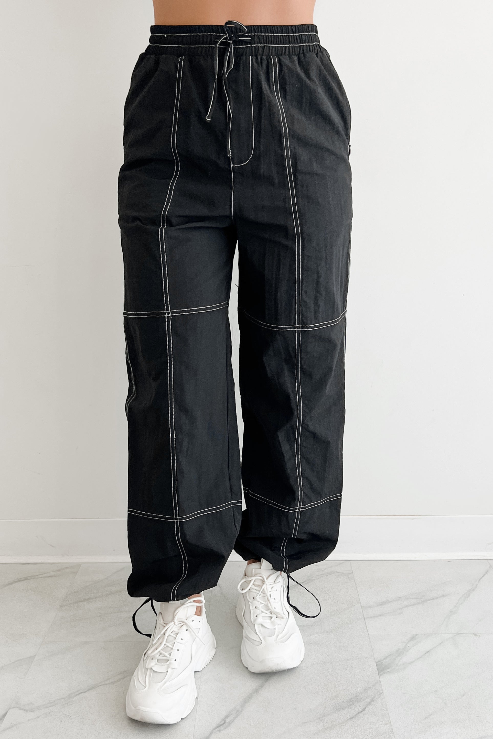 No Plot Needed Parachute Jogger Pants (Black)
