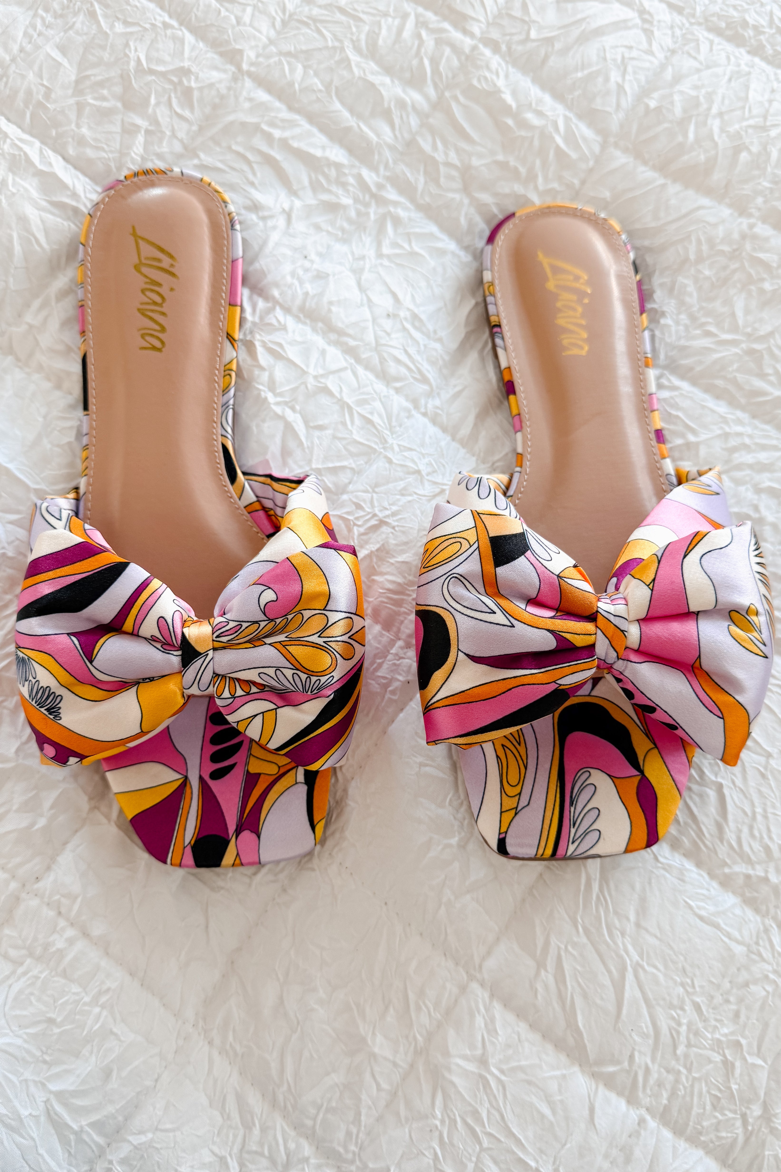 Boardwalk Bliss Square Toe Bowtie Sandals (Fuchsia)