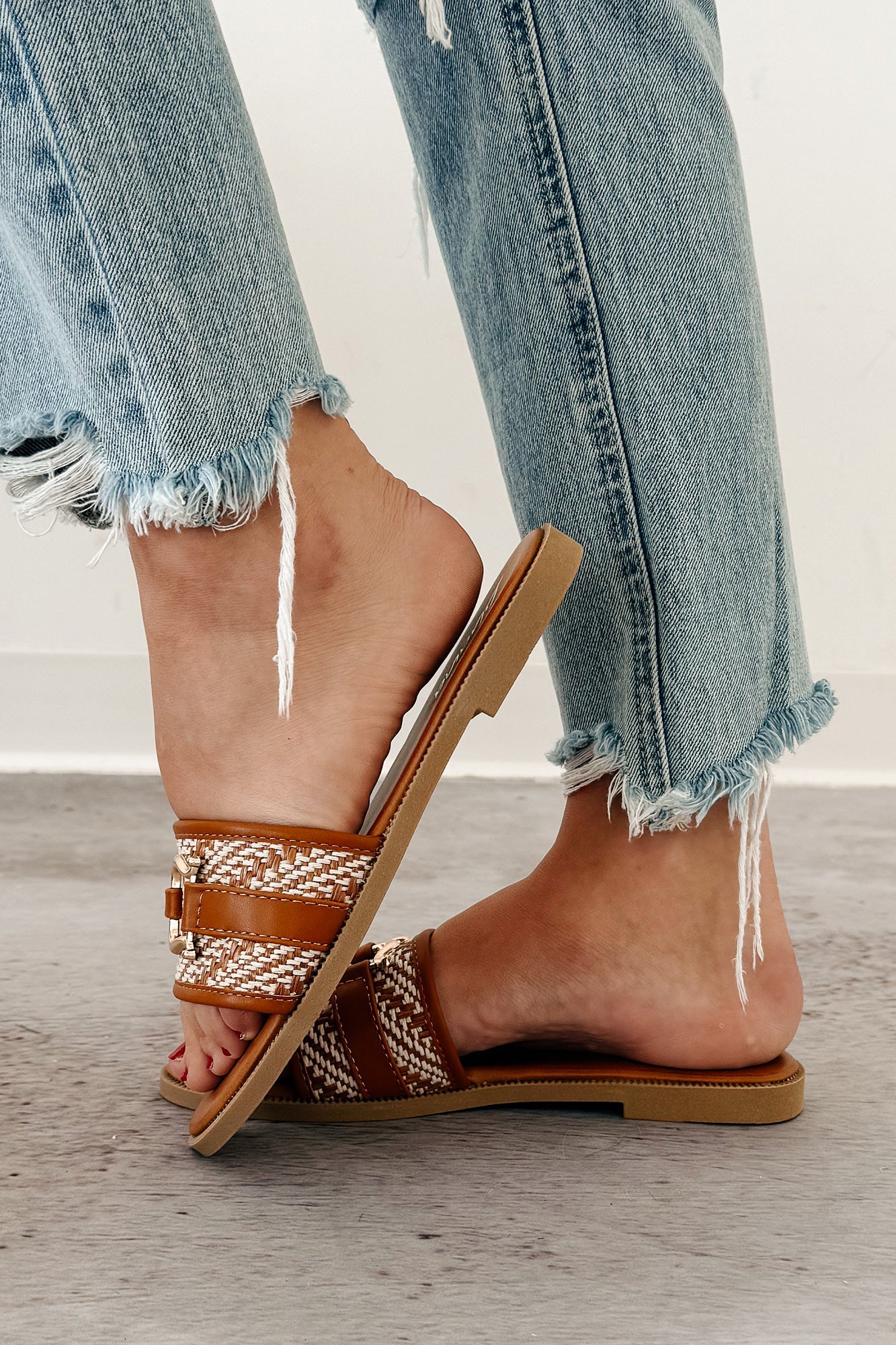 Full Look Ahead Raffia Horsebit Sandals (Tan)