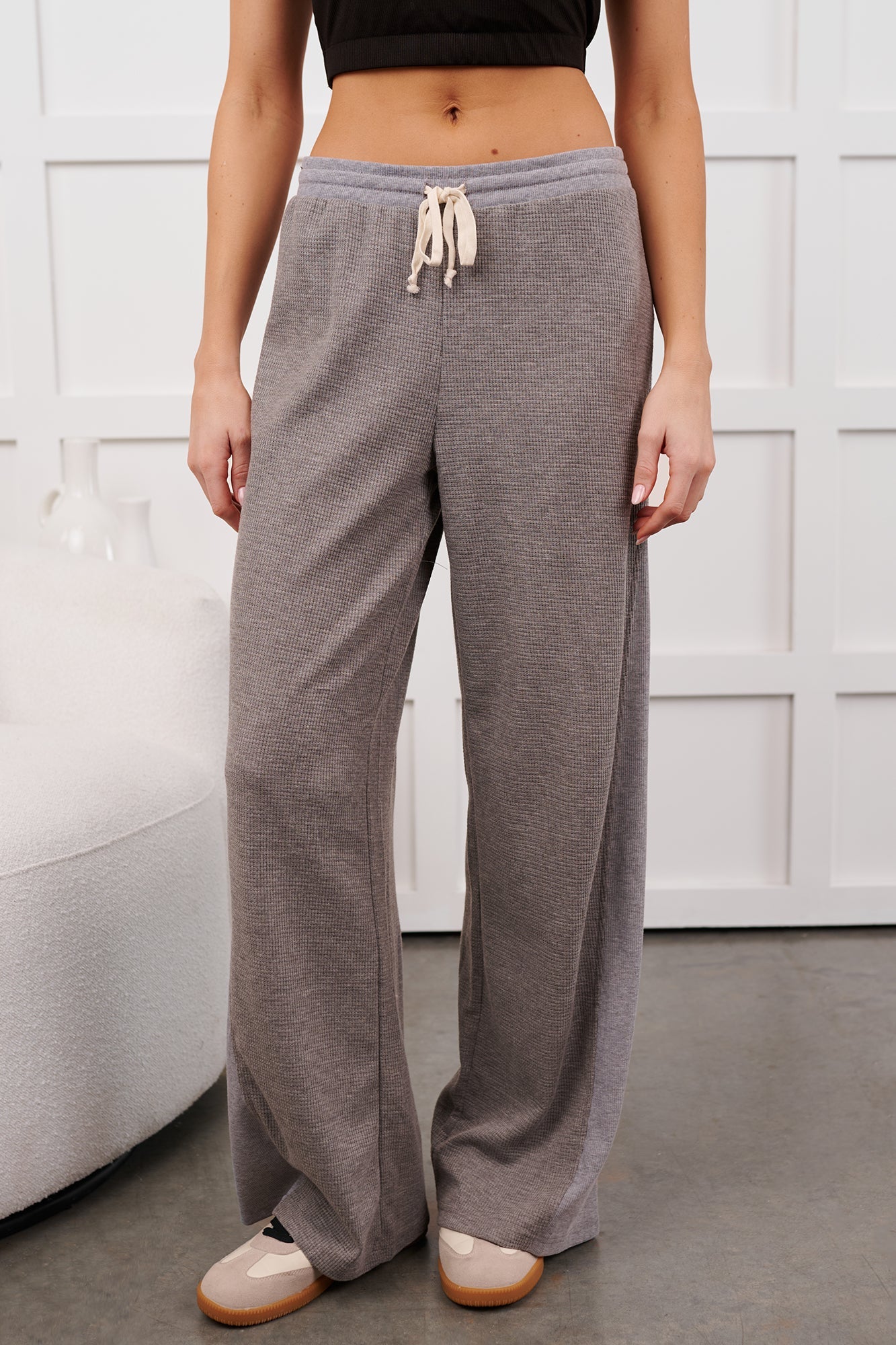 In The Daylight Contrast Tie Waffle Knit Pants (Heather Gray)