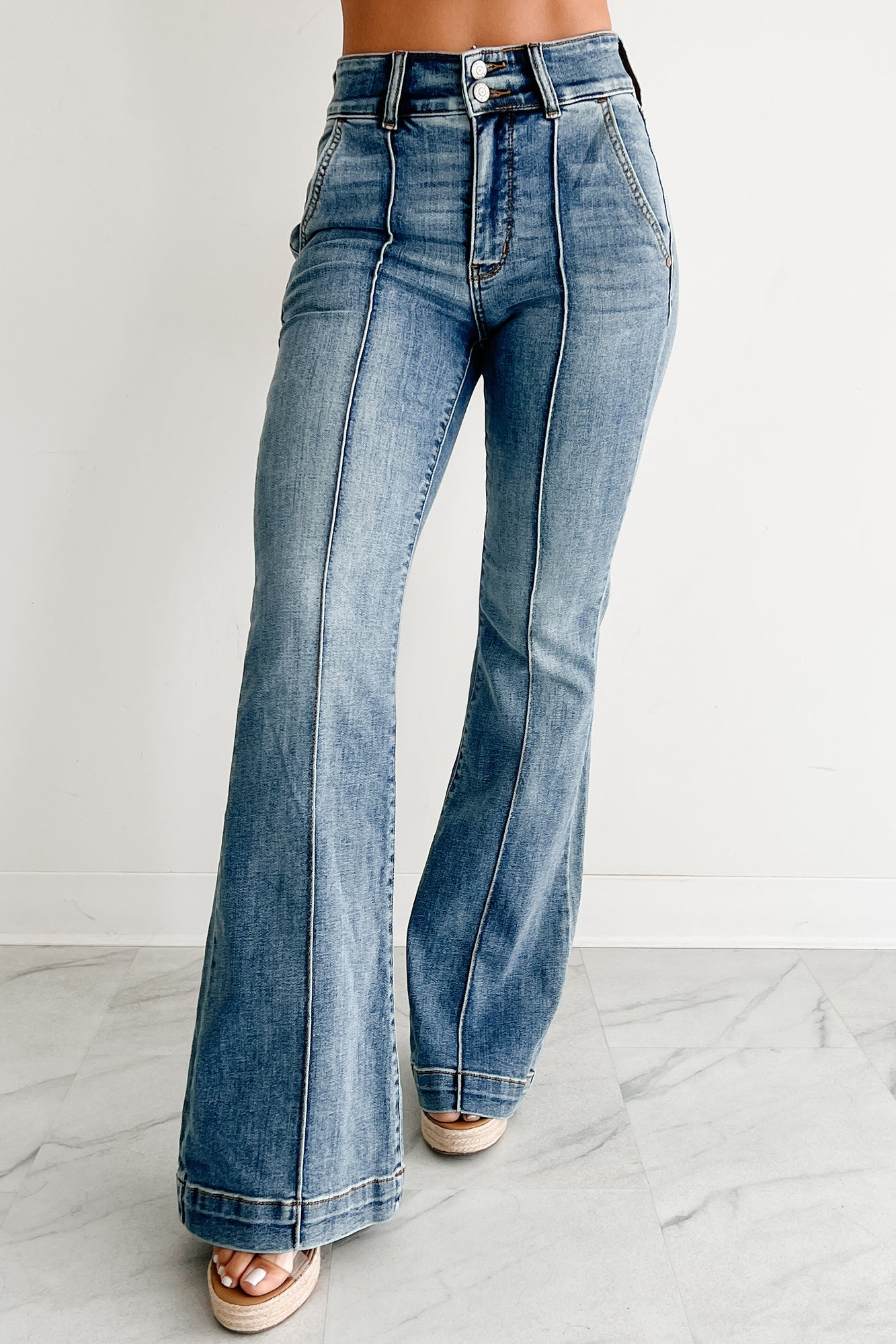 Mae High Rise Judy Blue Flare Jeans (Medium)