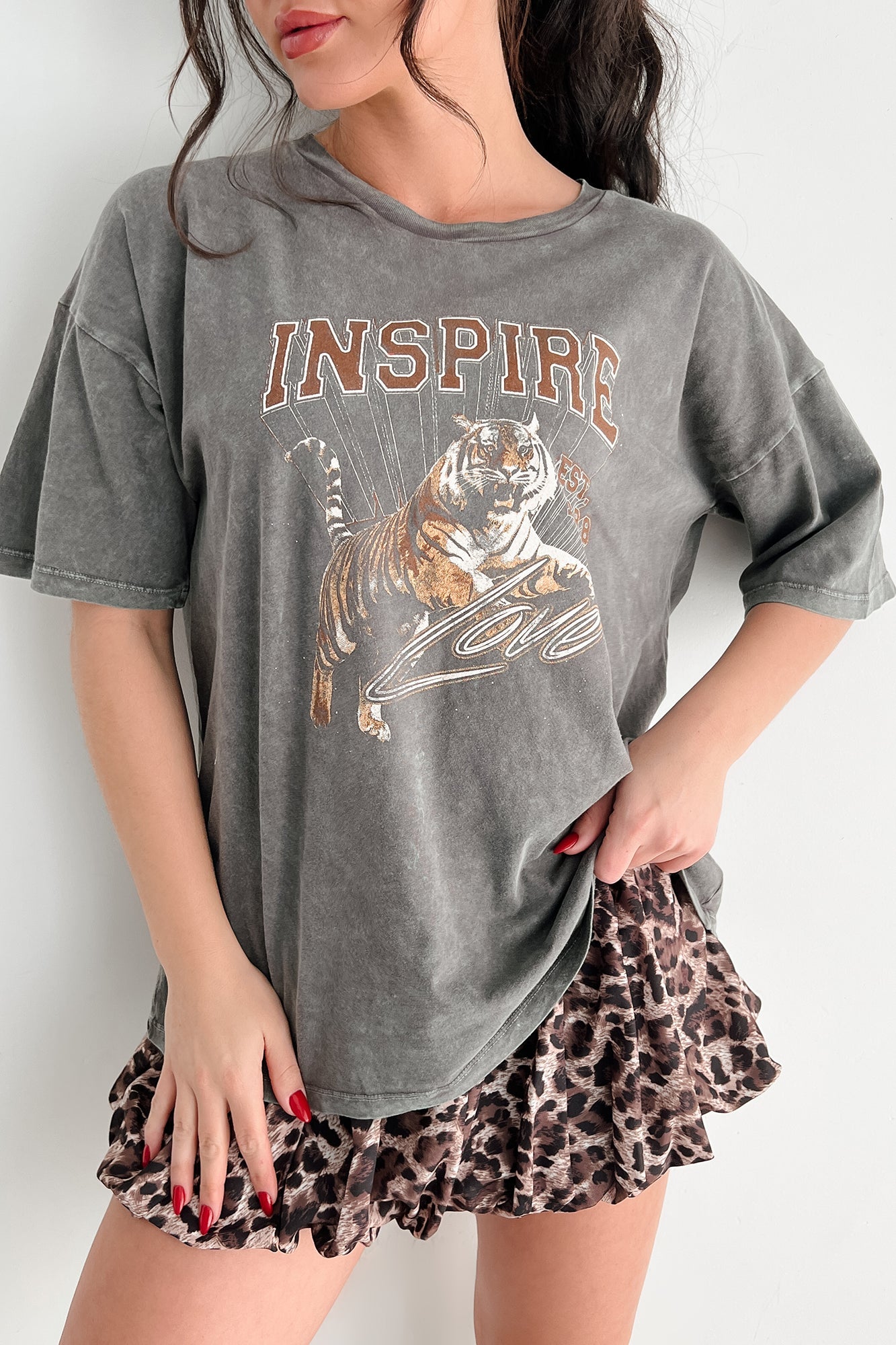 "Inspire Love" Tiger Graphic T-Shirt (Iron)