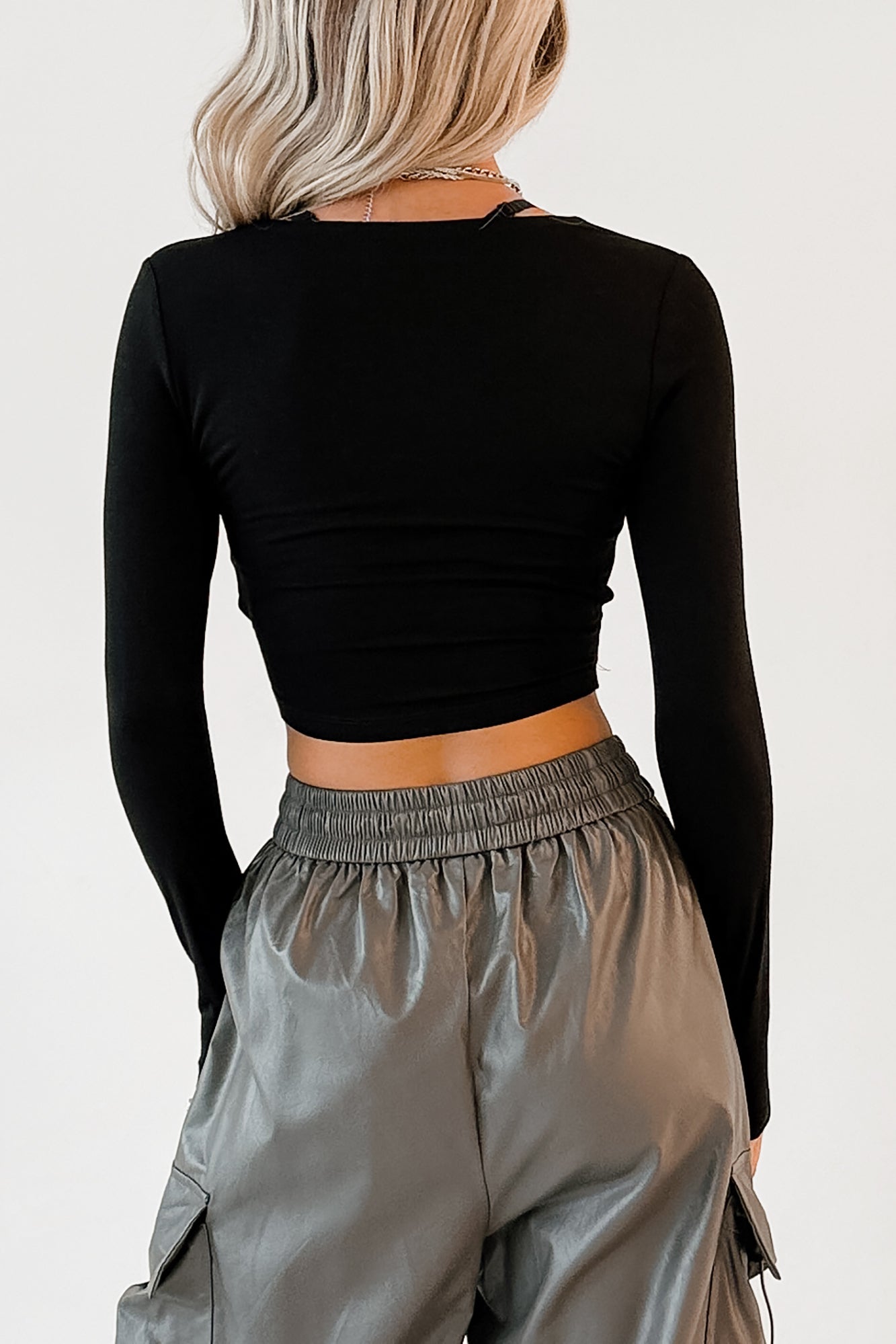 Chic Moment V Neck Wrap Crop Top (Black)