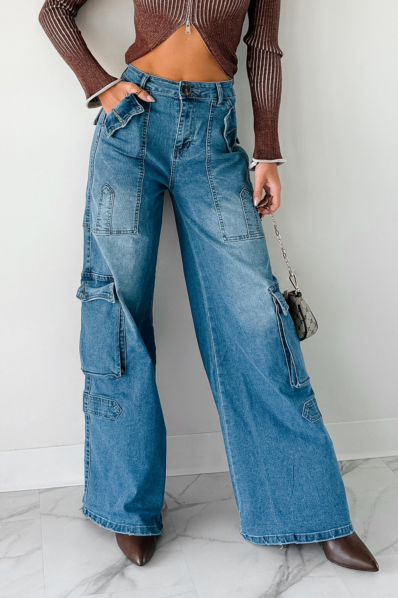 Susan Wide Leg Balboa Cargo Jeans (Medium)