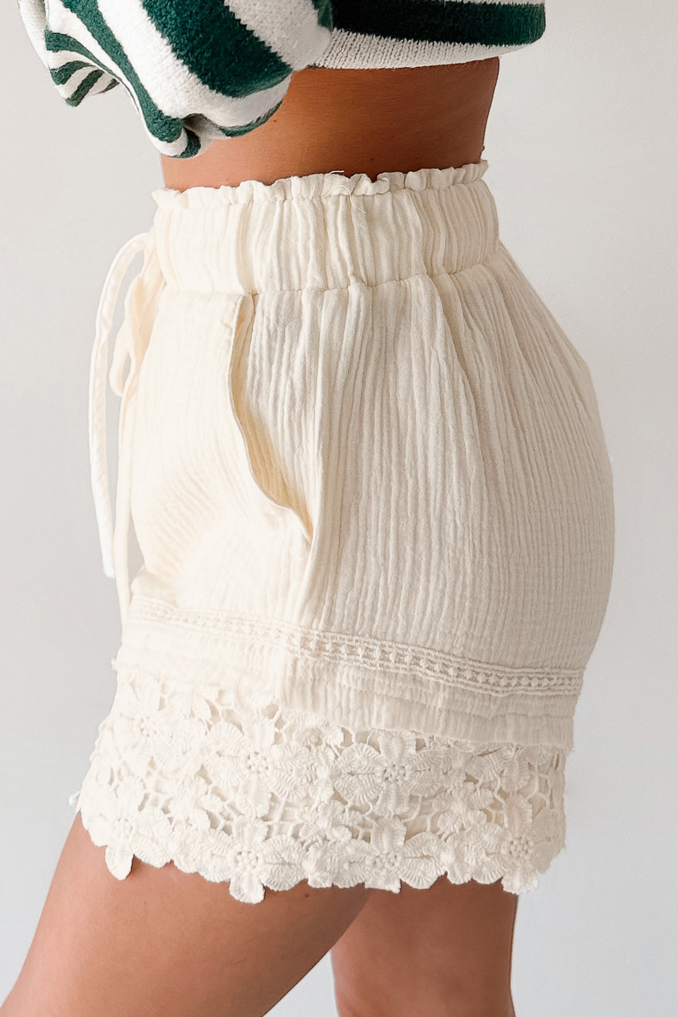 Warm Welcoming Floral Trim Woven Shorts (Cream)