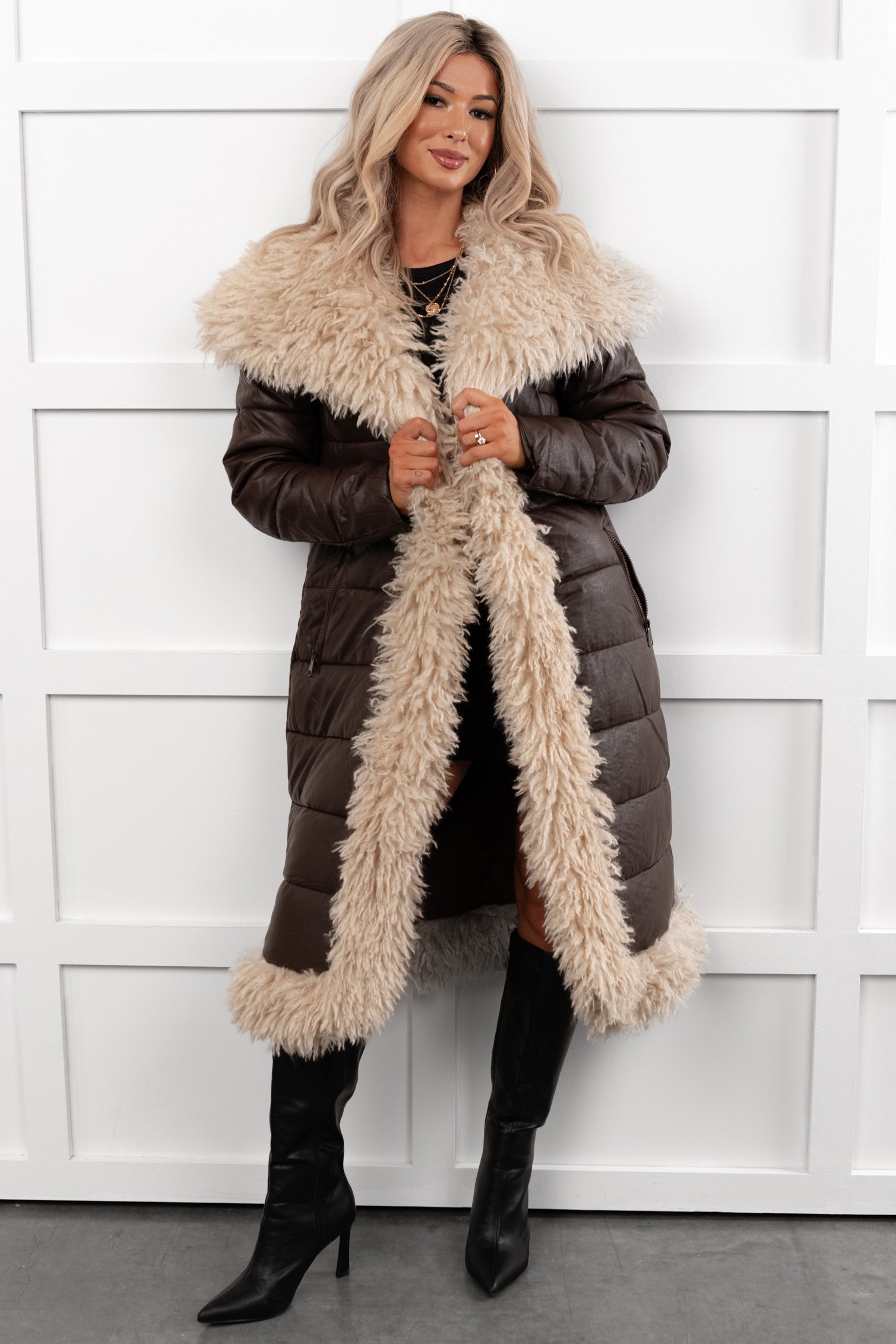 Fashioned Right Faux Fur Trim Puffer Coat (Coffee)