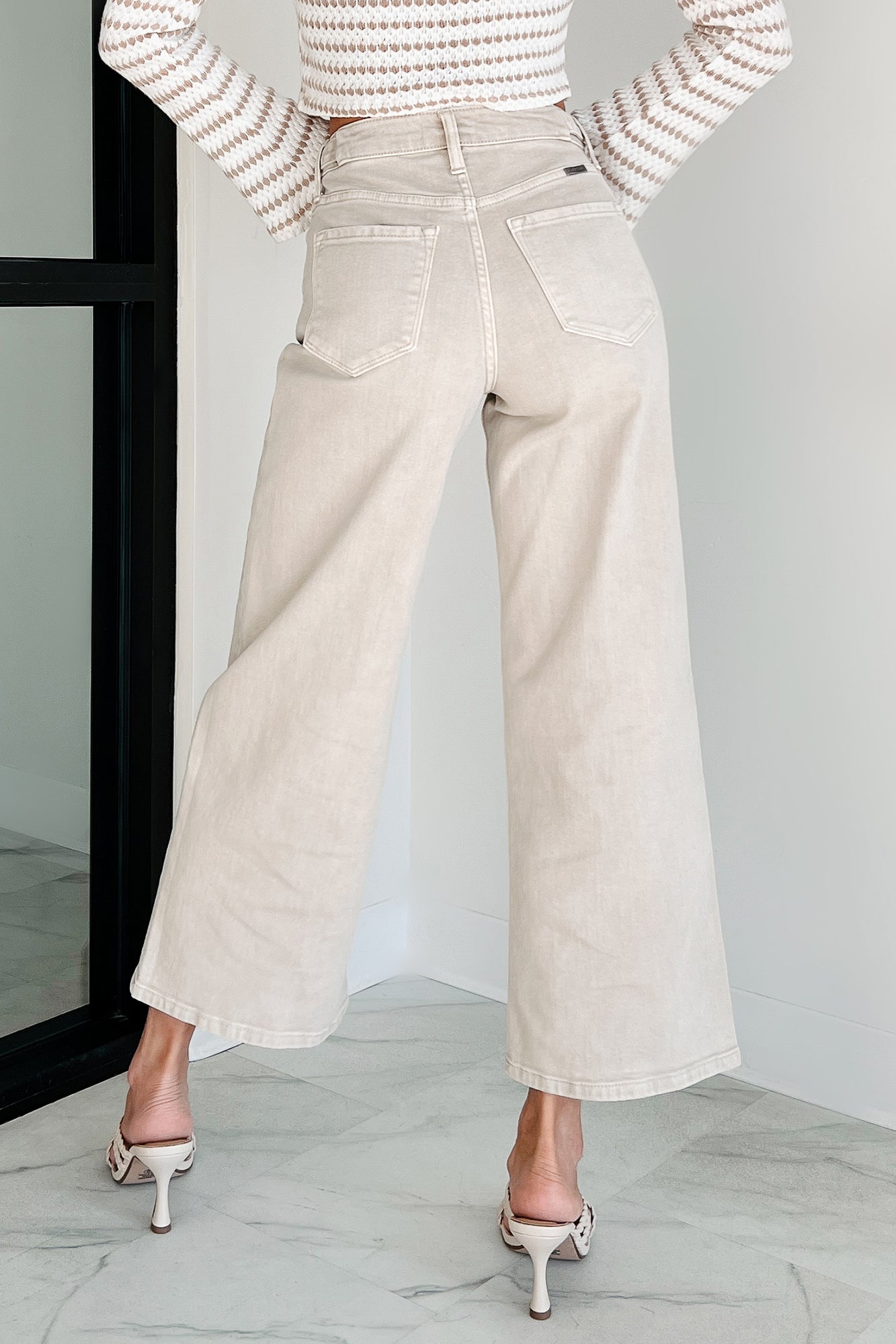 Caruso High Rise Wide Leg Kancan Crop Jeans (Taupe)