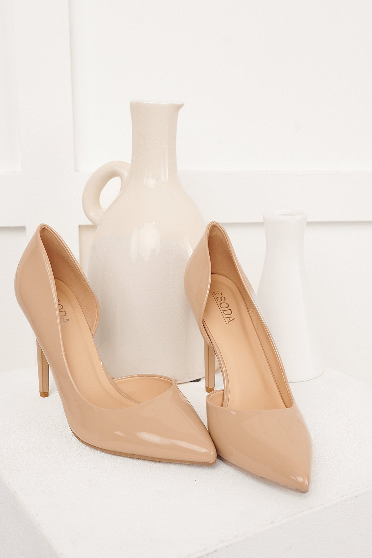 Fit Just Right Pointed Toe Stiletto Heel (Dark Beige)