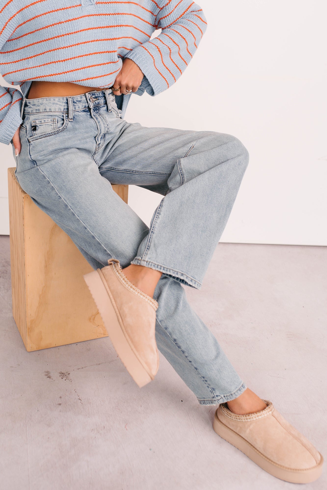 Brock High Rise Barrel Leg Kancan Jeans (Light)