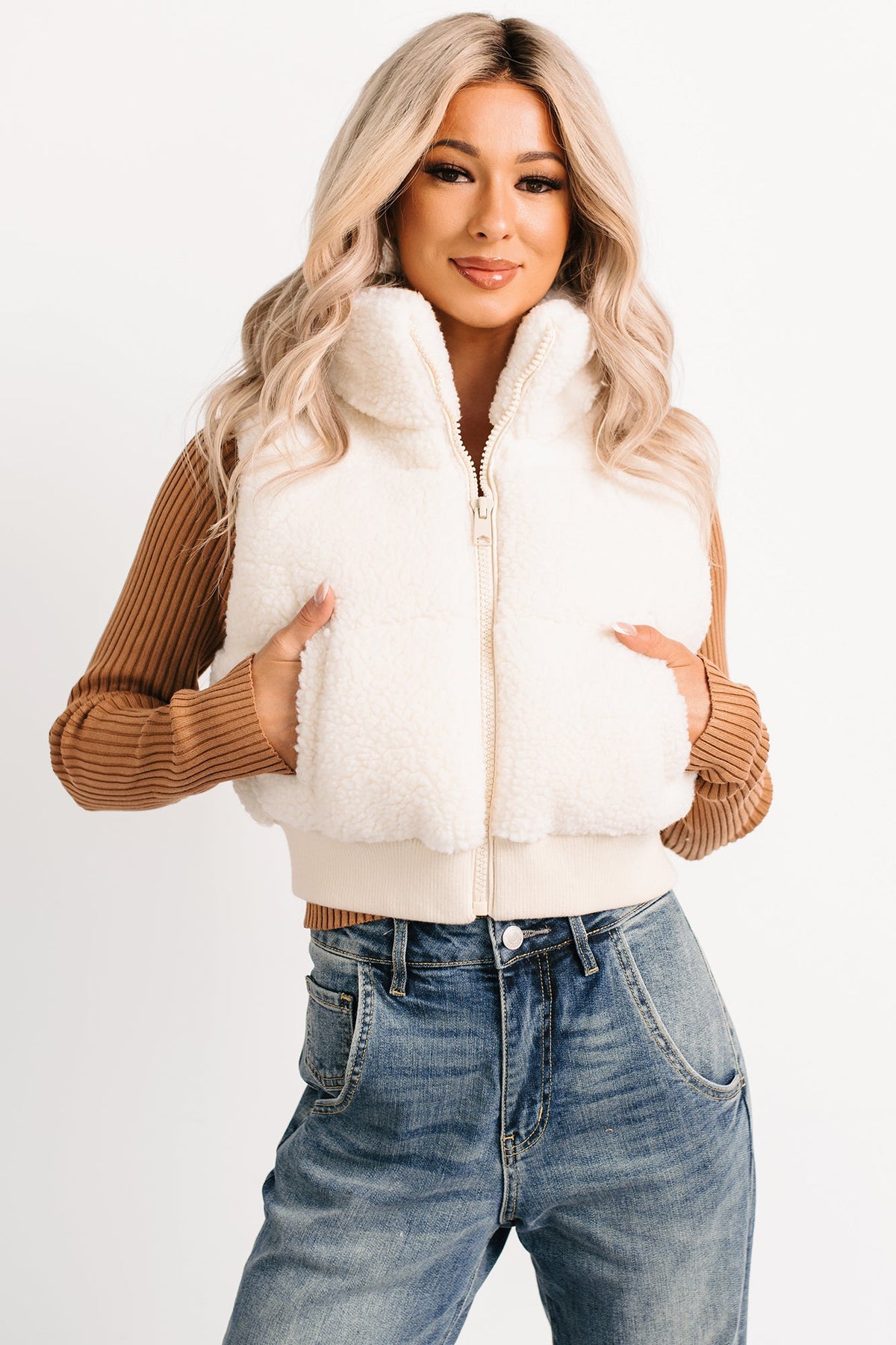 Midnight Frost Sherpa Puffer Crop Vest (Off White)