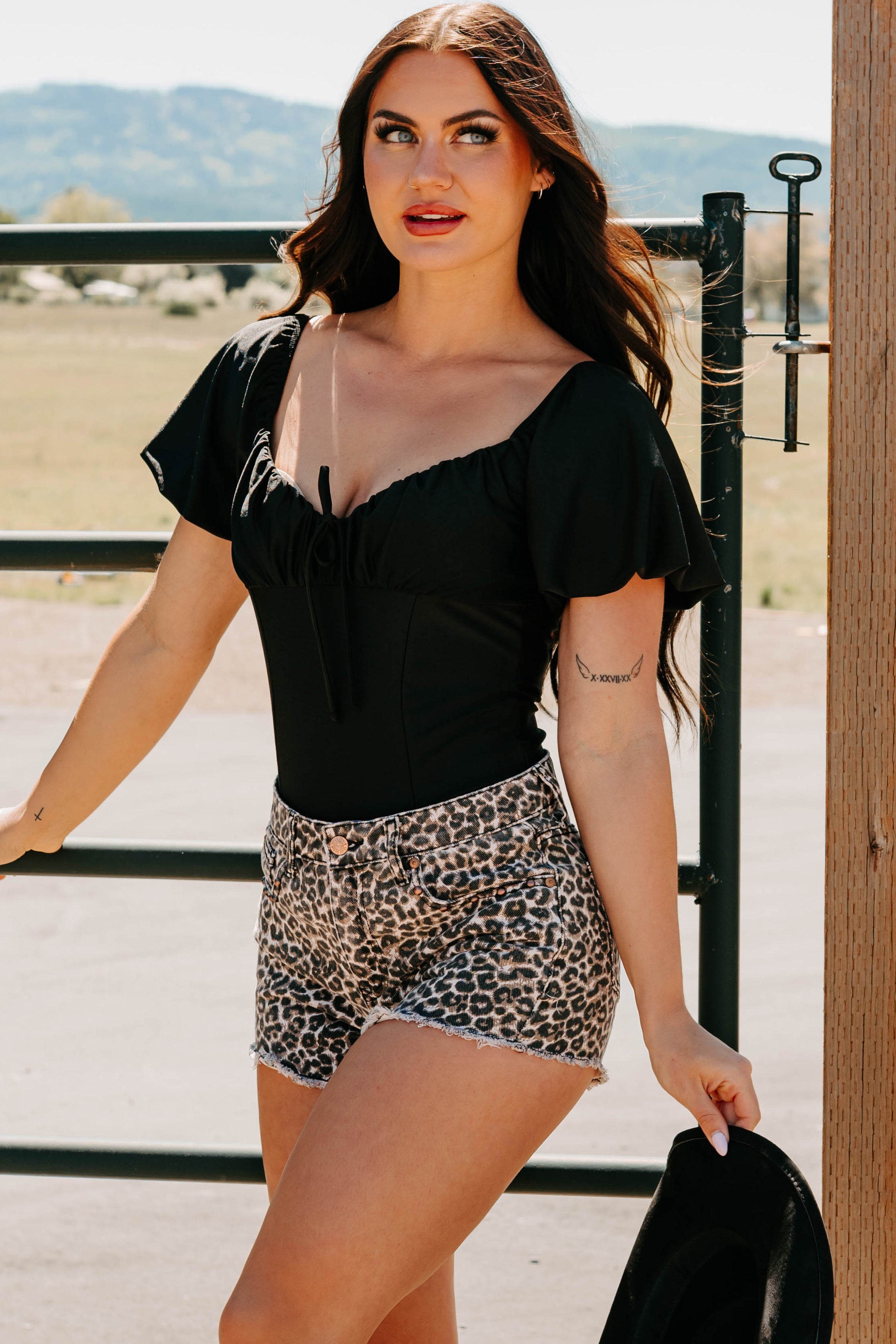Humming Along Puff Sleeve Scoop Neck Bodysuit (Black)
