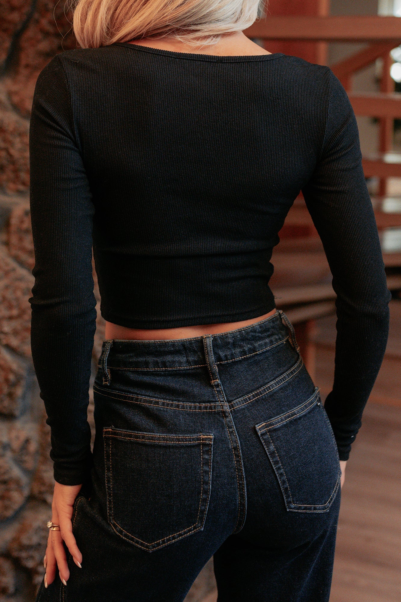 Keyana Scoop Neck Long Sleeve Top (Black)
